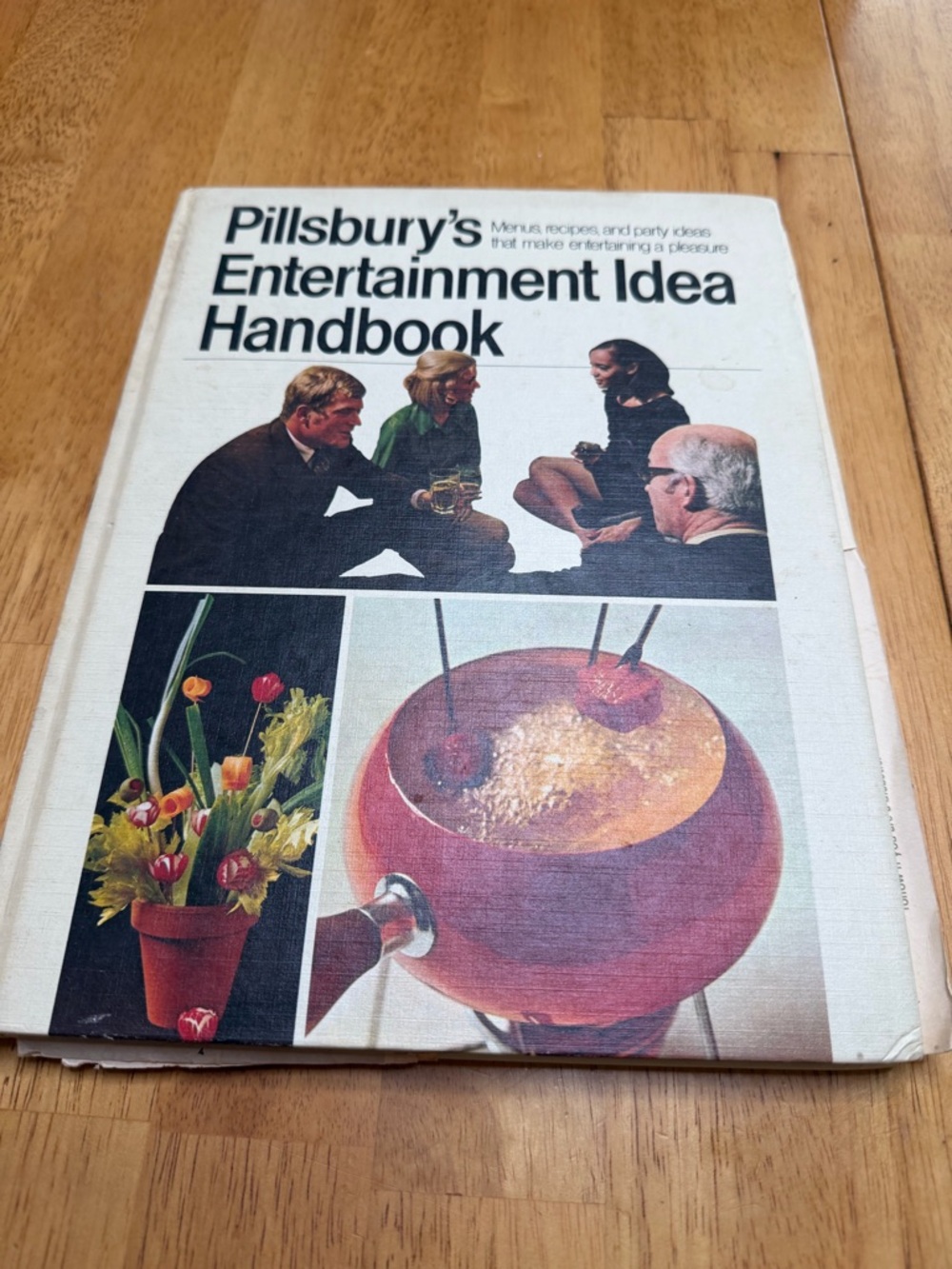 Vintage Pillsbury Entertainment Idea Handbook Cookbook Party Recipes Menus